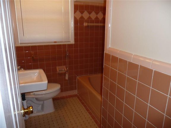 4th image of 2798 Oldknow Dr NW