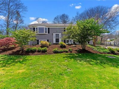 200 Fleetwood Dr, Saunderstown, RI, 02874