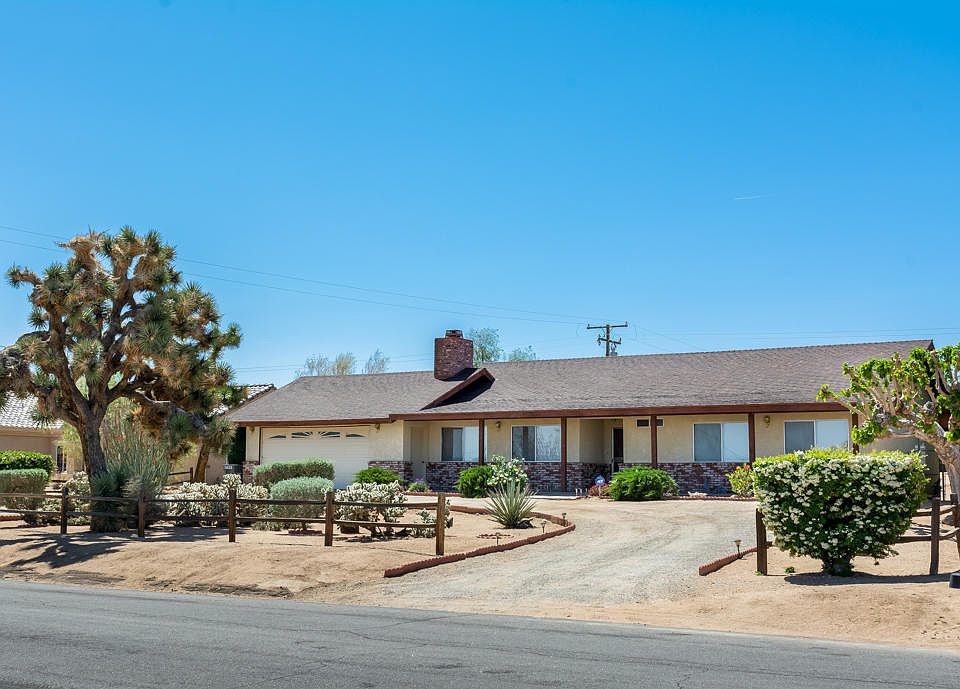 1st image of 58035 Carlyle Dr