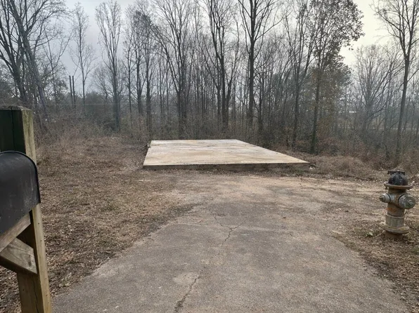 1041 Jordan Dr, Gainesville, GA 30501