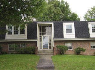 3370 Pepperhill Rd, Lexington, KY 40502