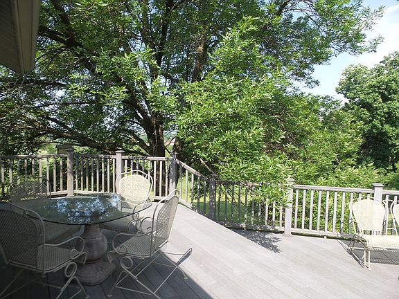 5th image of 6 Eagle Ln