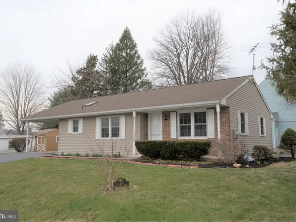 28 Grandview Ave, Bausman, PA 17504
