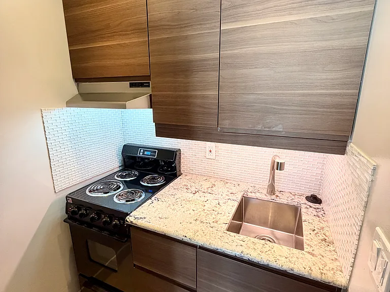116 Main St #6 — Photo 6
