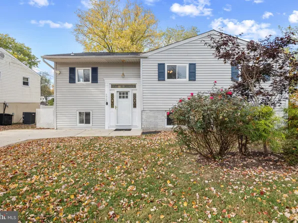 8920 Twin Ridge Dr, Glen Burnie, MD 21061