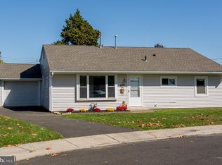 218 Chelsea Cir, Fairless Hills, PA 19030