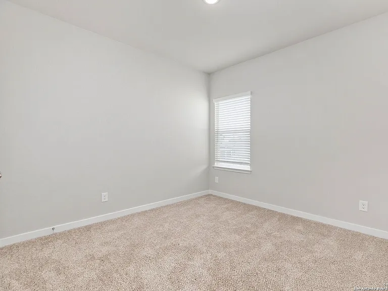 646 Staglin St #B — Photo 51