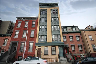 64 Mercer Street in Historic Downtown
