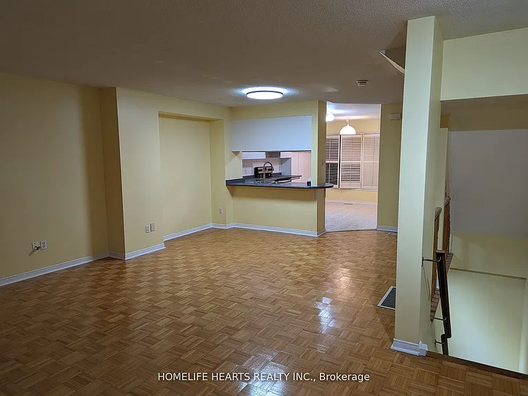 18 Clark Ave W #192 — Photo 10