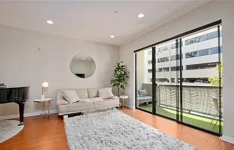230 Jackson St #206 — Photo 2