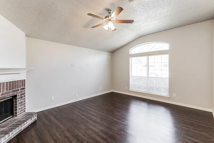 2111 Dandelion Dr — Photo 5
