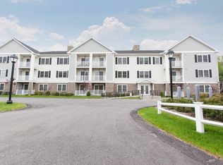 21 Messenger St APT 106, Plainville, MA 02762