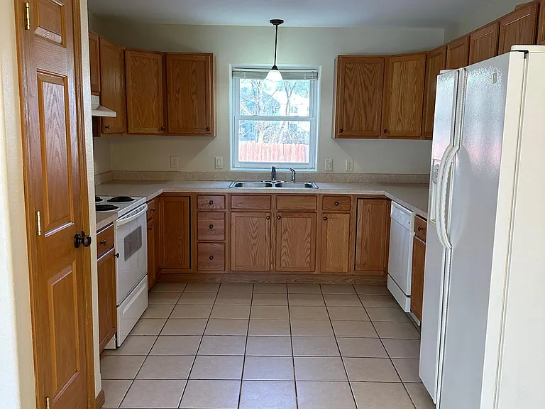 6530 Brint Rd — Photo 2
