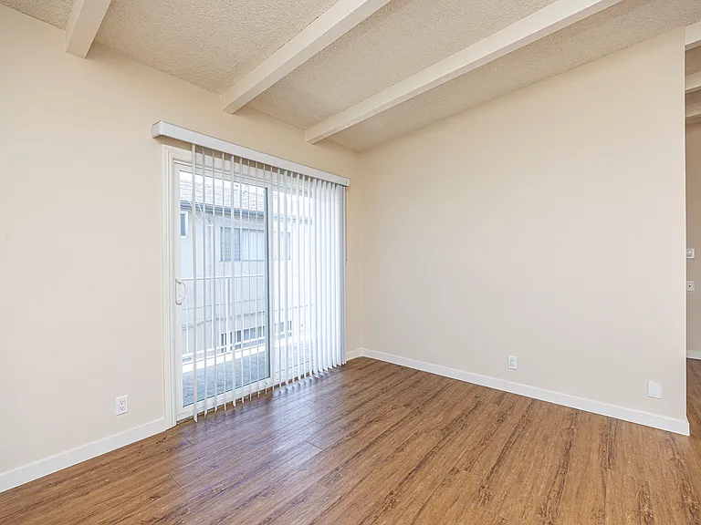 3722 Mentone Ave #8 — Photo 6