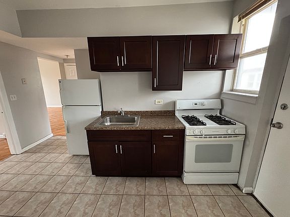 3rd image of 3803 W Thomas St #2