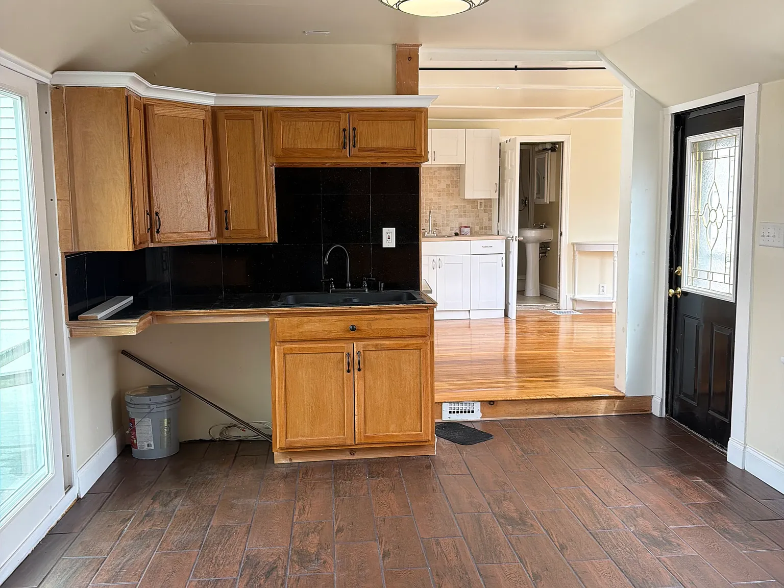 2 bed, 1000 sqft, $2,900 — Photo 1