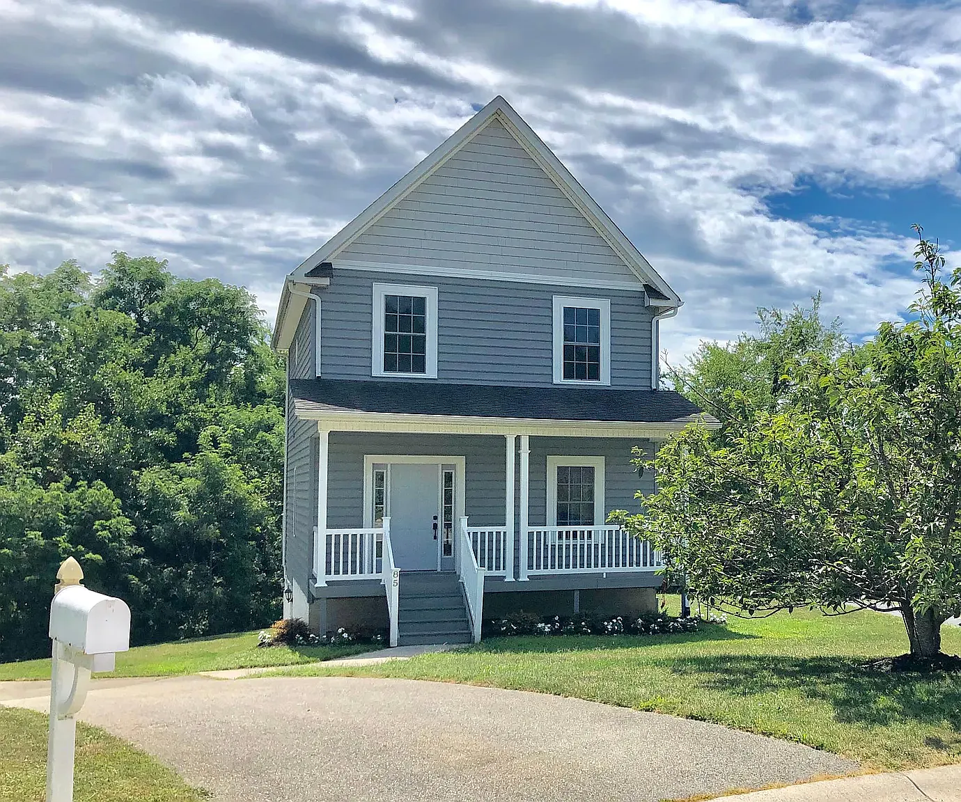 3 bed, 1667 sqft, $1,850 — Photo 1