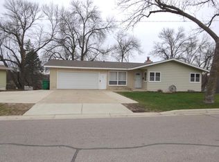 306 Garden Rd, Albert Lea, MN 56007