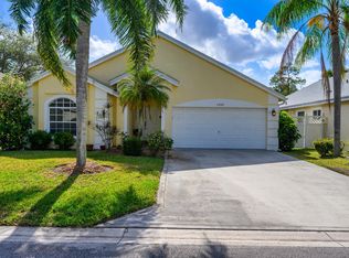1392 Lake Breeze Dr, Wellington, FL 33414