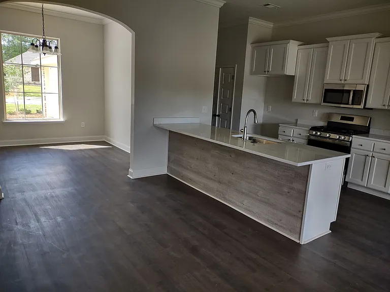 464 Silver Hill Dr — Photo 4