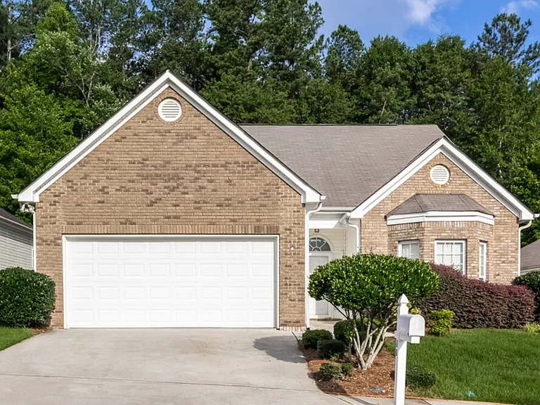 11 Harpers Farm Dr — Photo 1