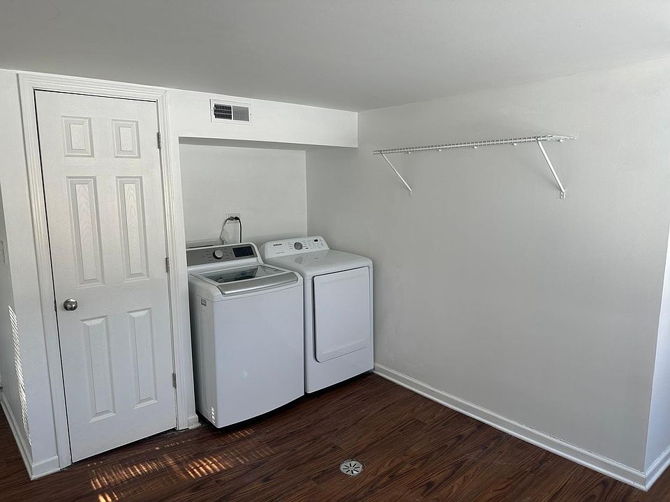 1st image of 17423 Odell Ave