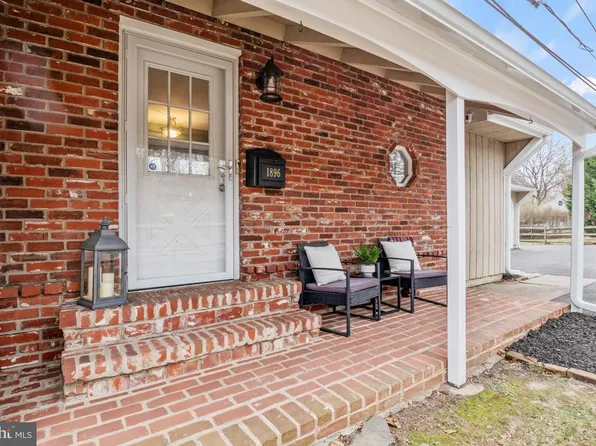 1896 Lower State Rd, Doylestown, PA 18901