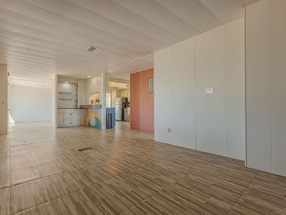 4th image of 4735 S San Joaquin Ave