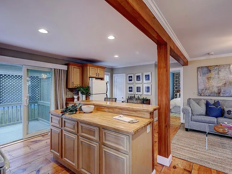 39 Kingston Ave #A — Photo 8