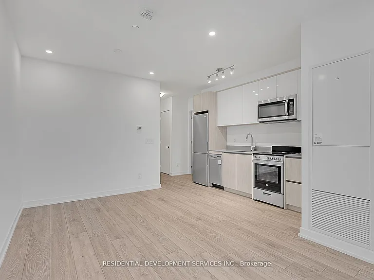 3100 Keele St #332 — Photo 3