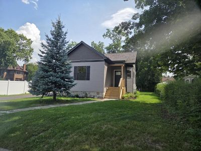 327 Lincoln Ave, Woodstock, IL, 60098