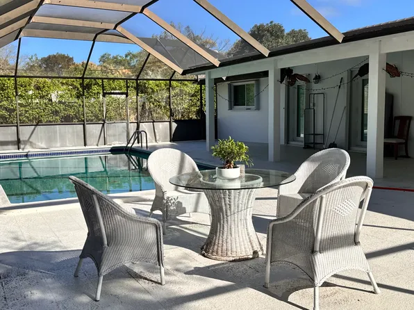 8817 SW 153rd Ter, Palmetto Bay, FL 33157