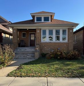 (Undisclosed Address), Chicago, IL, 60618