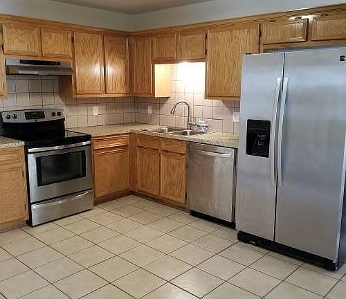5th image of 504 Primrose Dr Unit B