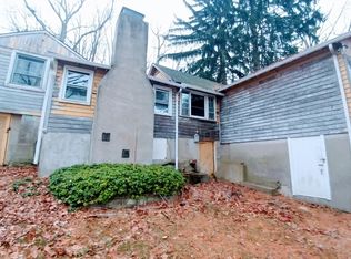 80 Lyons Rd, Oak Ridge, NJ 07438