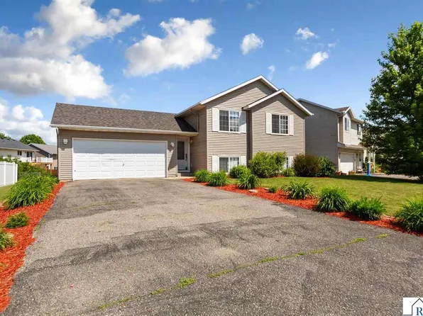 829 Tanager Rd, Mankato, MN 56001