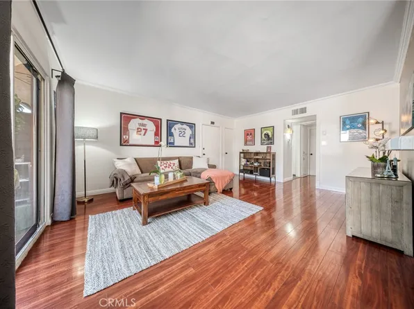 5349 Newcastle Ave APT 67, Encino, CA 91316