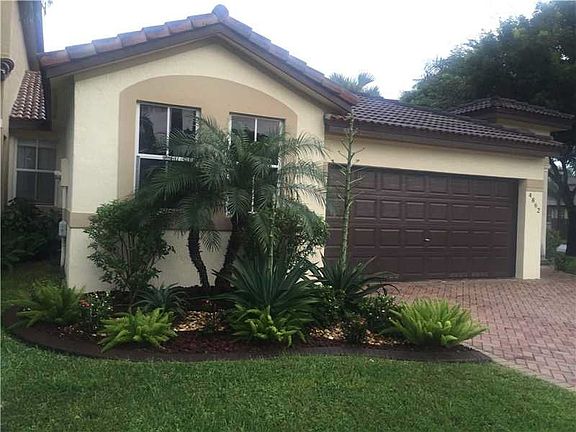 3rd image of 4862 NW 109th Pl