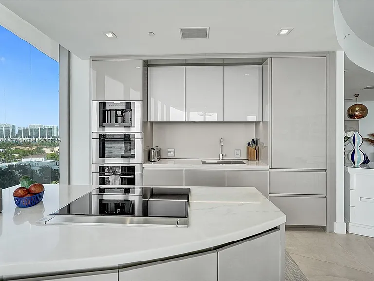 18975 SE Collins Ave #3504 — Photo 11