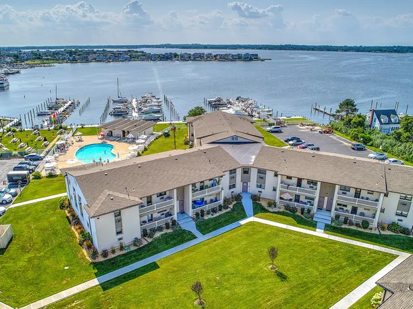 101 Wharfside Dr, Monmouth Beach, NJ 07750