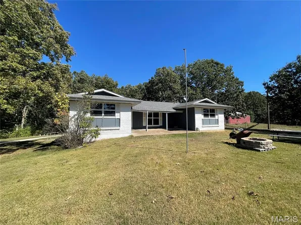 2185 Burnett Rd, Bourbon, MO 65441