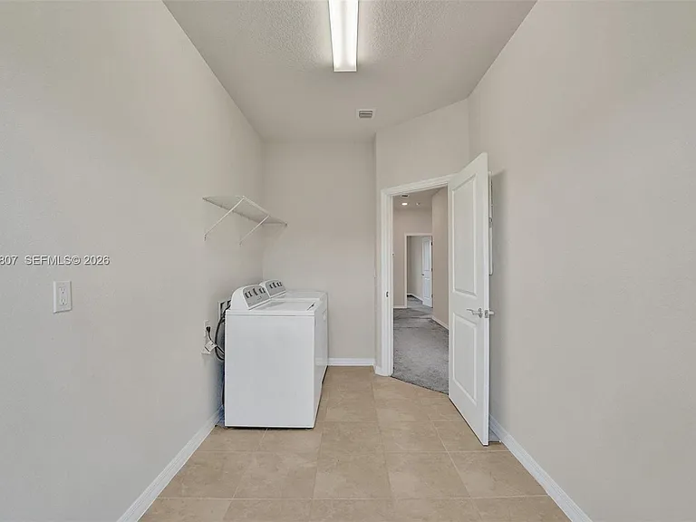 4764 Eucalyptus Dr — Photo 31