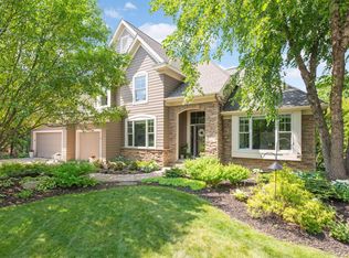 8792 Springwood Alcove, Woodbury, MN 55125