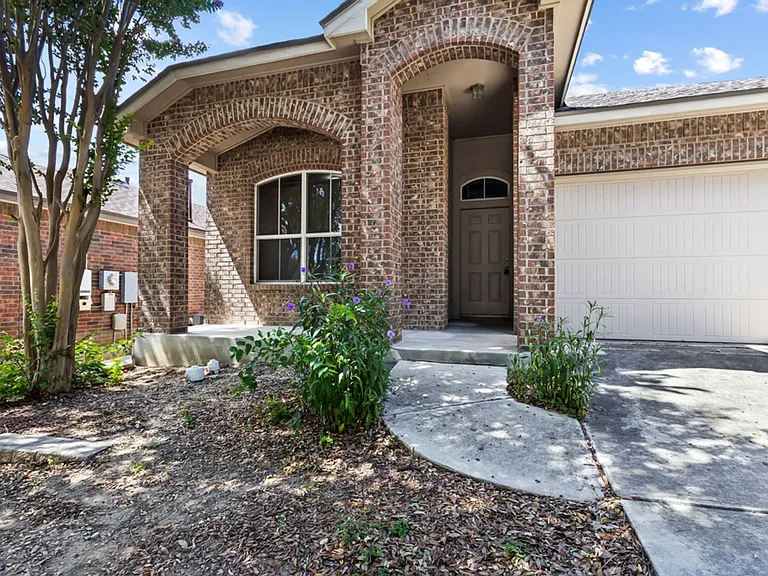 12206 Dewitt Way — Photo 3
