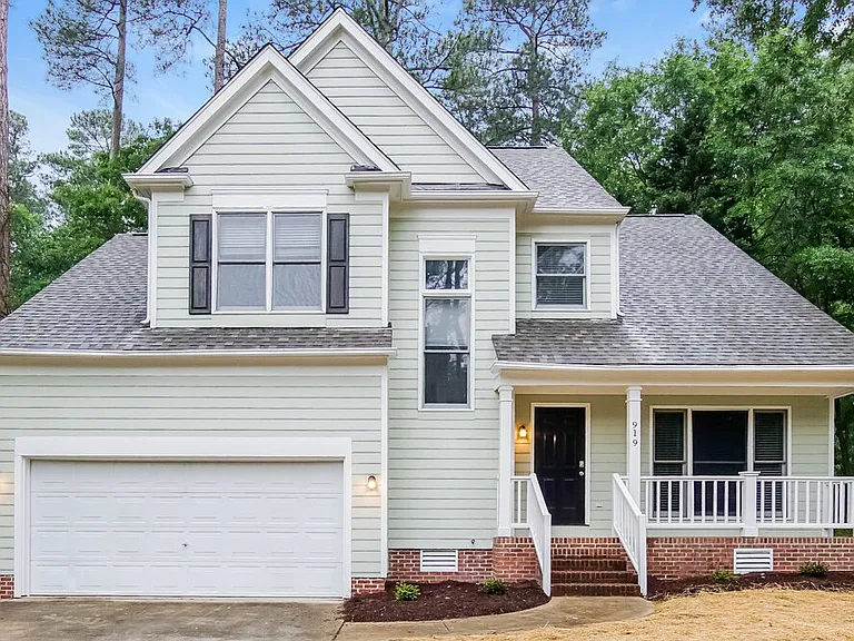 919 Beddingfield Dr — Photo 1