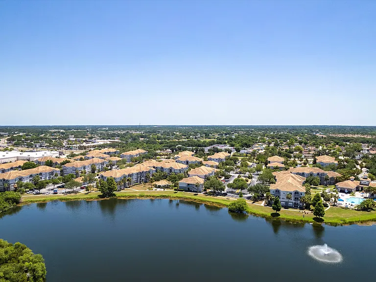 Westbury at Lake Brandon — Photo 24