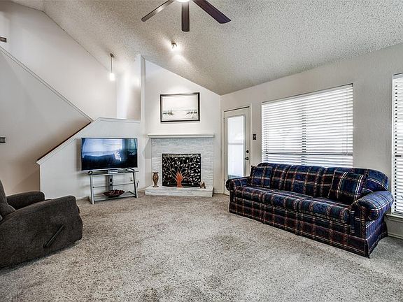 3rd image of 2429 Kimberly Dr