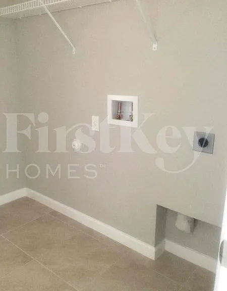 991 SW Dubois Ave — Photo 11