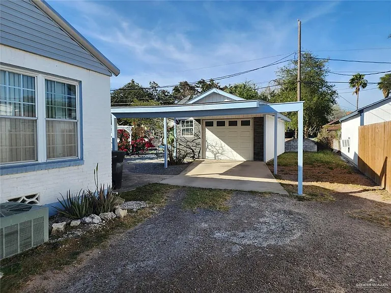 1024 E Laurel Ave — Photo 22