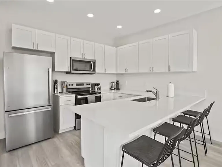 1547 W 26th Ct #2 — Photo 11